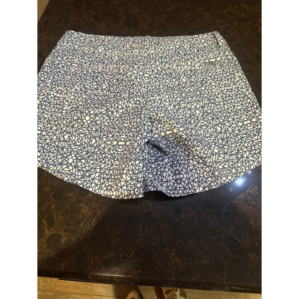Adidas Womens Golf Shorts Blue White Geometric Lattice Print Size 8 Athletic - Picture 7 of 7